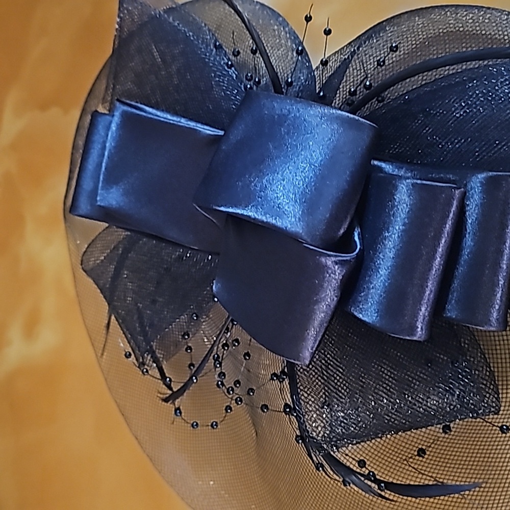 Fascinator - Picture 3 of 3